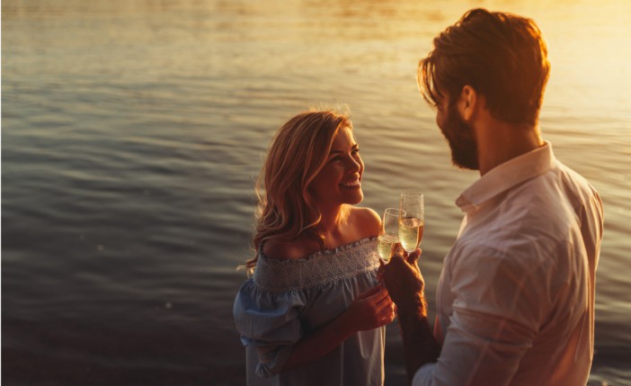 Les secrets pourquoi on tombe amoureux de quelqu'un